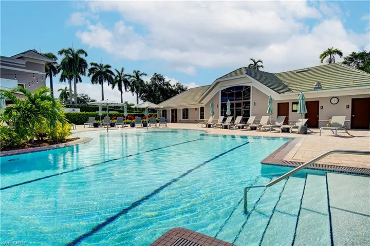 1970 Willow Bend Cir 204, Naples, Florida 34109