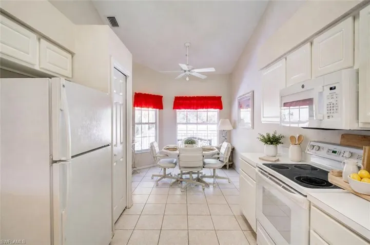 1970 Willow Bend Cir 204, Naples, Florida 34109