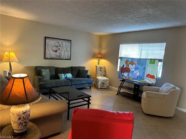 4633 Bayshore Dr M2, Naples, Florida 34112