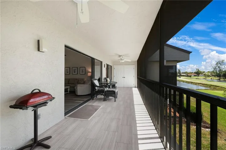 Huge Screened-In Lanai
