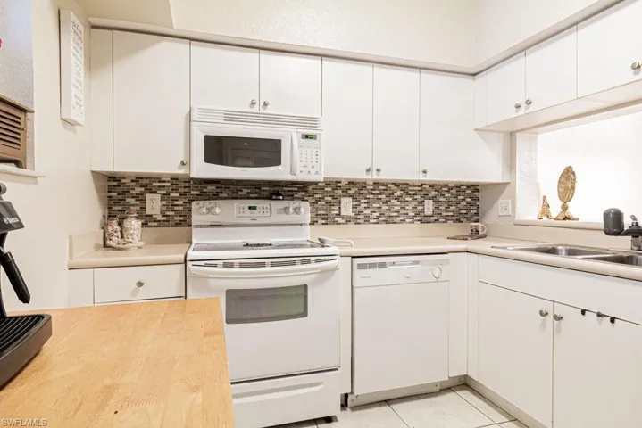 8416  Bernwood Cove  LOOP, Fort Myers, FL 33966