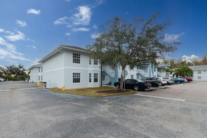 8416  Bernwood Cove  LOOP, Fort Myers, FL 33966