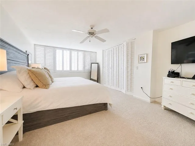 5601 Turtle Bay Dr 2003, Naples, Florida 34108