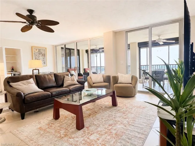 5601 Turtle Bay Dr 2003, Naples, Florida 34108