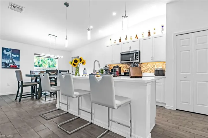 1307 Sw 13th Ter, Cape Coral, Florida 33991