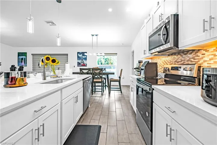 1307 Sw 13th Ter, Cape Coral, Florida 33991