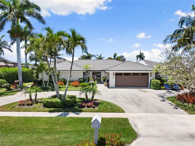 1784 Wavecrest Ct, Marco Island, Florida 34145