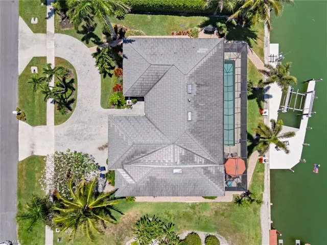 1784 Wavecrest Ct, Marco Island, Florida 34145
