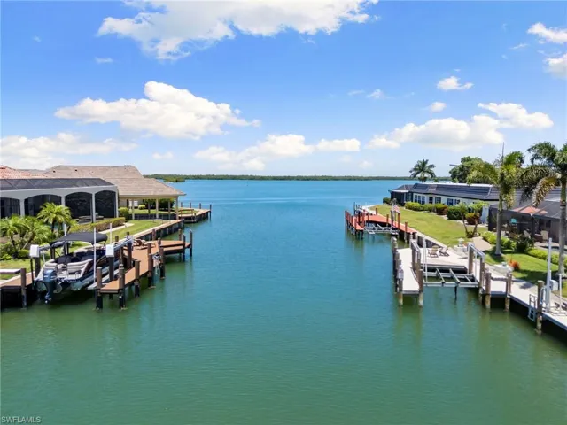 1784 Wavecrest Ct, Marco Island, Florida 34145