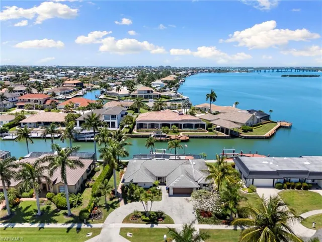 1784 Wavecrest Ct, Marco Island, Florida 34145