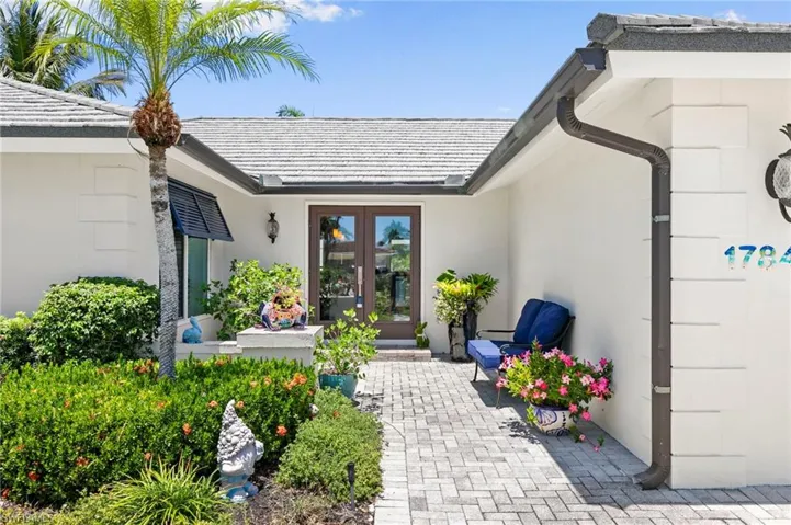 1784 Wavecrest Ct, Marco Island, Florida 34145