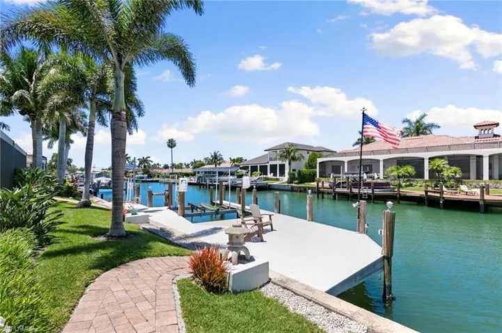 1784 Wavecrest Ct, Marco Island, Florida 34145