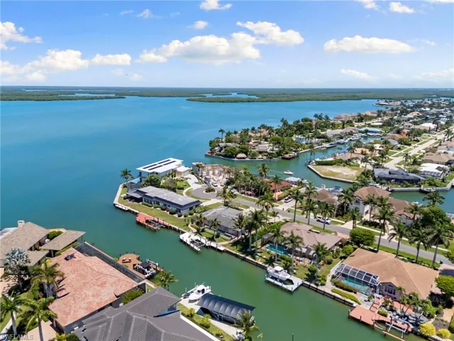 1784 Wavecrest Ct, Marco Island, Florida 34145