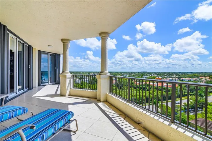 8787 Bay Colony Dr 906, Naples, Florida 34108