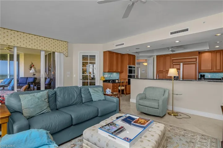 8787 Bay Colony Dr 906, Naples, Florida 34108