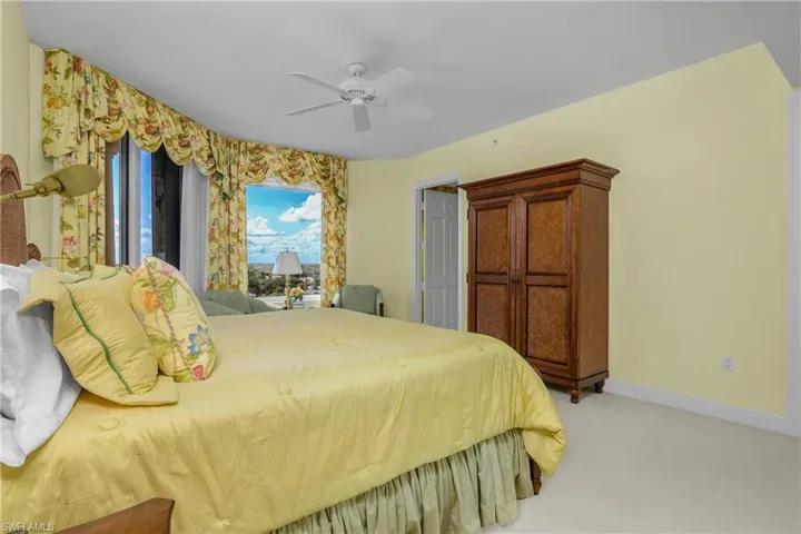 8787 Bay Colony Dr 906, Naples, Florida 34108