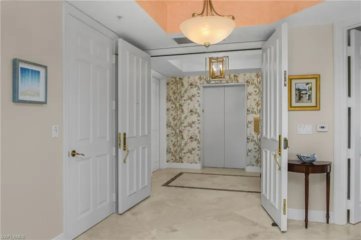 8787 Bay Colony Dr 906, Naples, Florida 34108