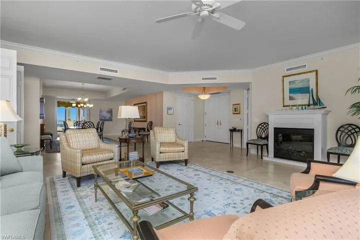 8787 Bay Colony Dr 906, Naples, Florida 34108