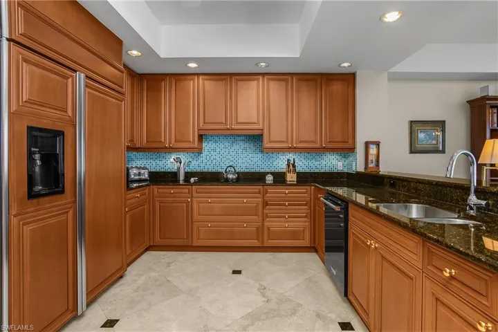 8787 Bay Colony Dr 906, Naples, Florida 34108