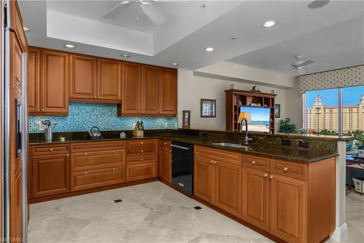 8787 Bay Colony Dr 906, Naples, Florida 34108