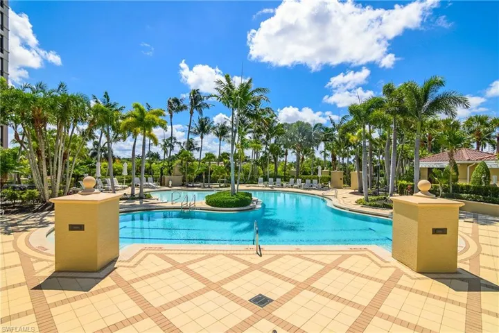 8787 Bay Colony Dr 906, Naples, Florida 34108