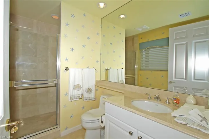 bathroom suite off of office and Den