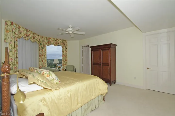 Guest suite with walk in closet and full bath