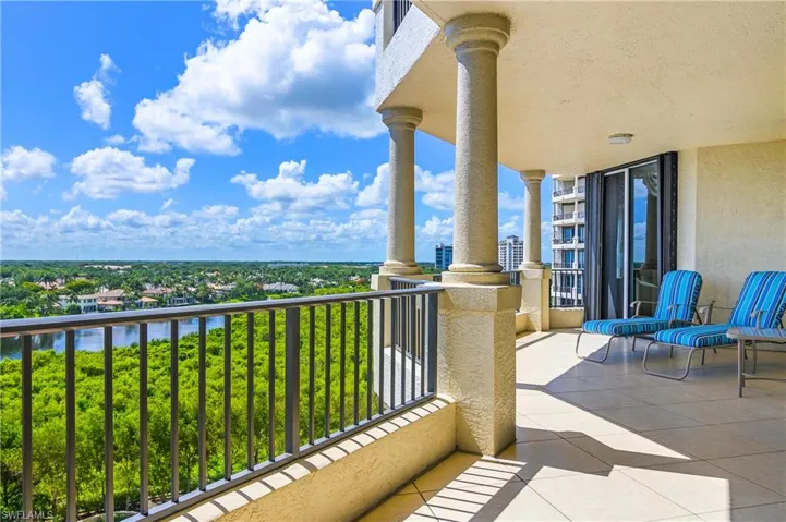 8787 Bay Colony Dr 906, Naples, Florida 34108