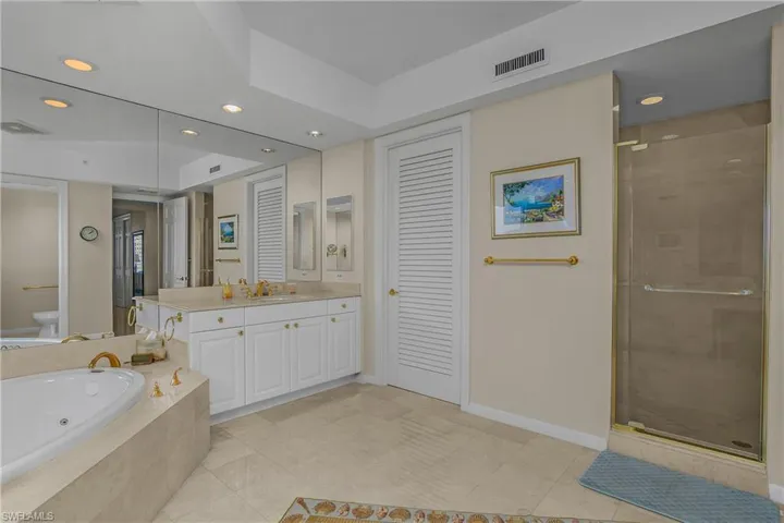 8787 Bay Colony Dr 906, Naples, Florida 34108