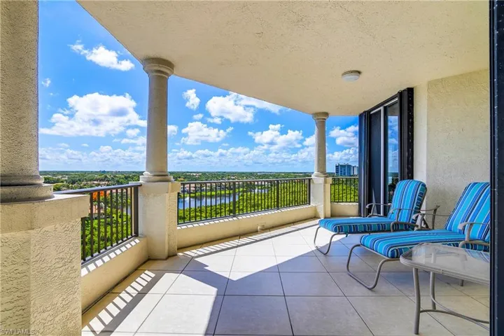8787 Bay Colony Dr 906, Naples, Florida 34108