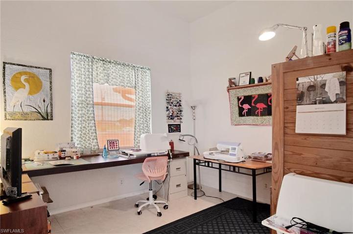 Office/Den/ Sewing room