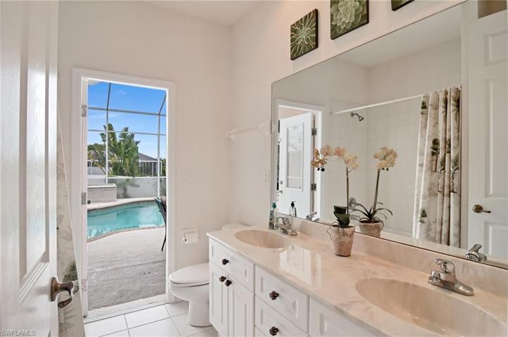 Pool/Guest Bathroom with tub