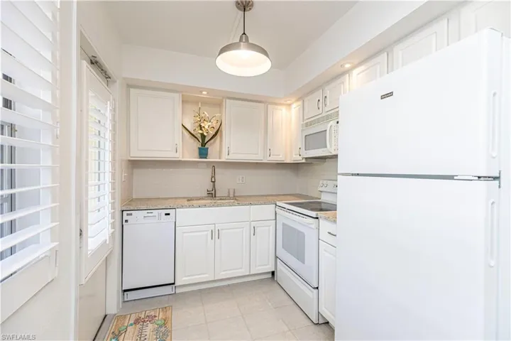 Bright and Light Delightful kitchen area