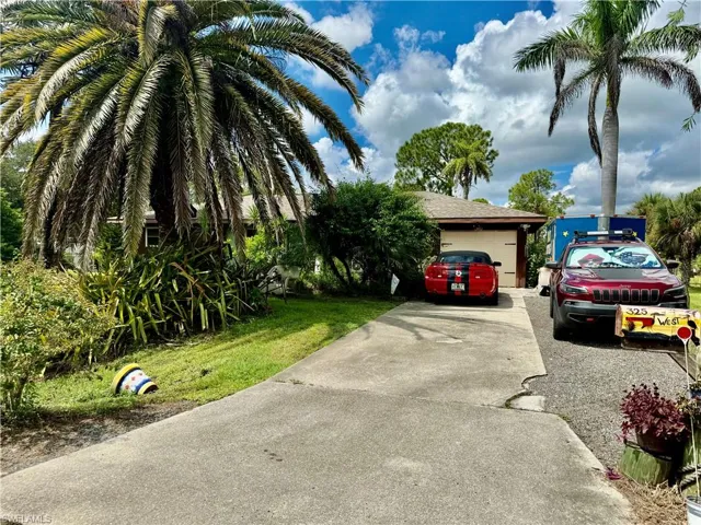 325 Wellington Ave, Lehigh Acres, Florida 33936