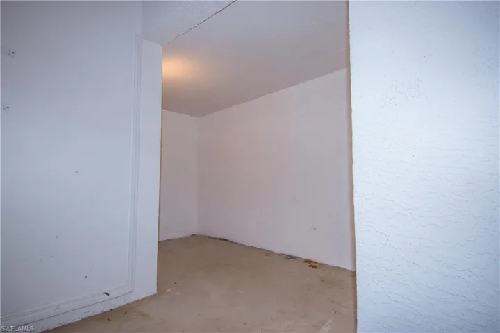 Extended storage area in the garage