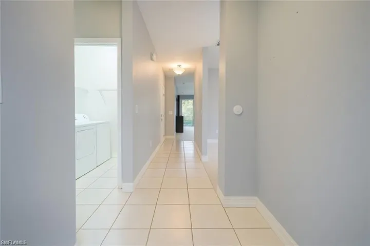 700 Luisa Ln 2, Naples, Florida 34104