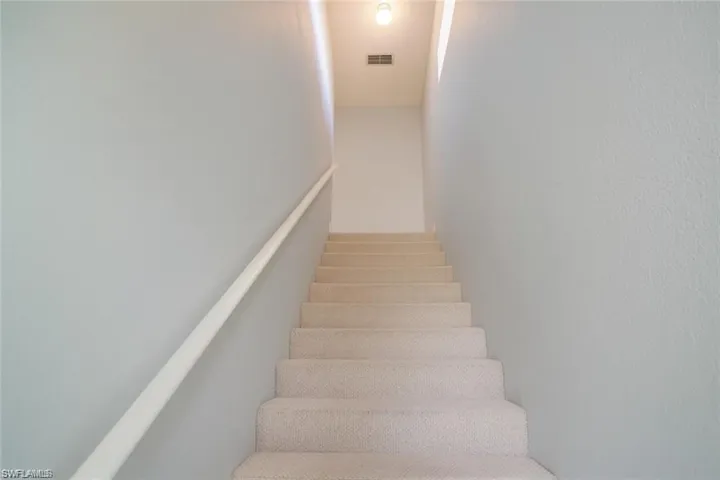 700 Luisa Ln 2, Naples, Florida 34104
