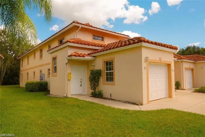 700 Luisa Ln 2, Naples, Florida 34104