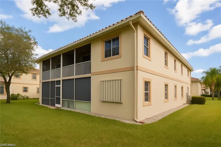 700 Luisa Ln 2, Naples, Florida 34104