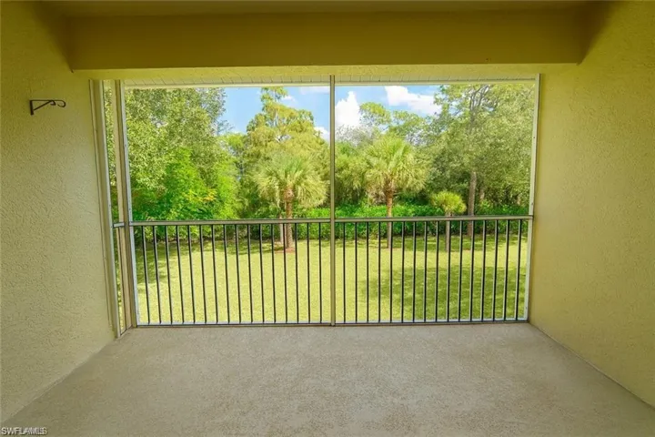 700 Luisa Ln 2, Naples, Florida 34104
