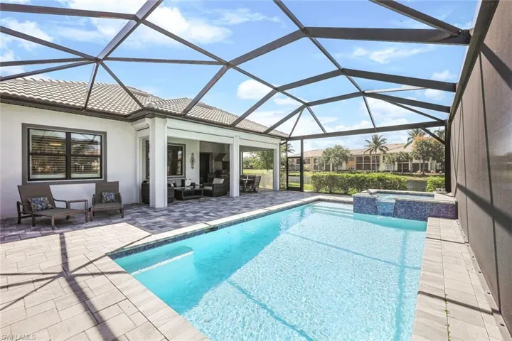Pool & Spa