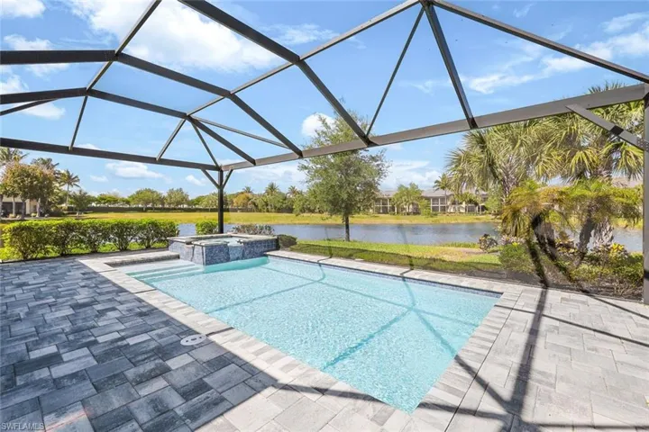 Pool & Spa