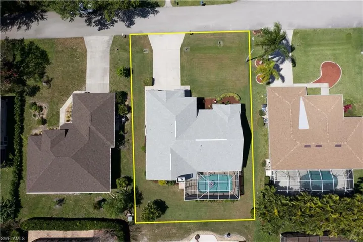 17261  Trappers  DR, Fort Myers, FL 33967