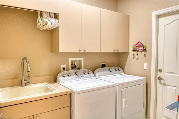 17261  Trappers  DR, Fort Myers, FL 33967
