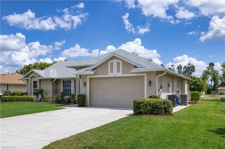 17261  Trappers  DR, Fort Myers, FL 33967