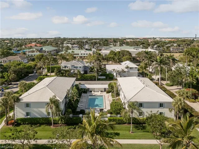 Bird's eye view with a residential view