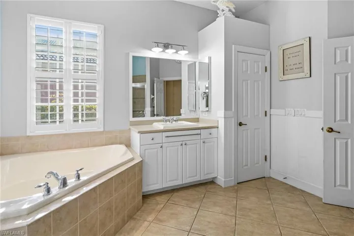 5589  Whispering Willow  WAY, Fort Myers, FL 33908