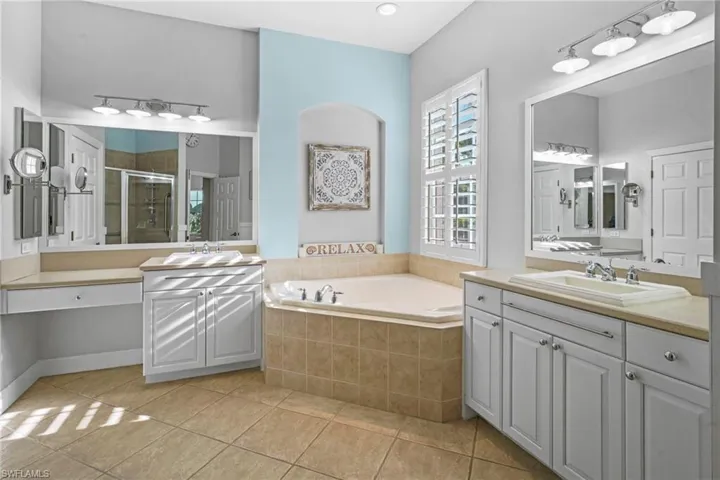 5589  Whispering Willow  WAY, Fort Myers, FL 33908
