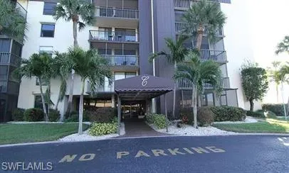 View of apartment building / complex