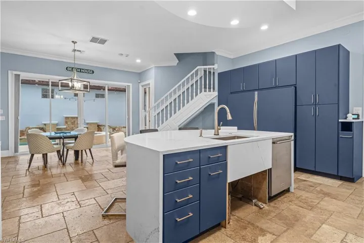 646 111th Ave N, Naples, Florida 34108